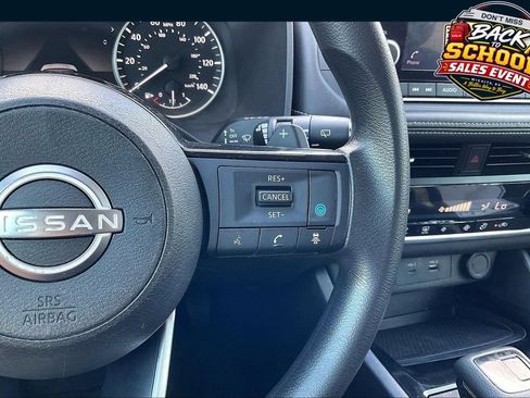 Used 2023 Nissan Rogue SV FWD image 19