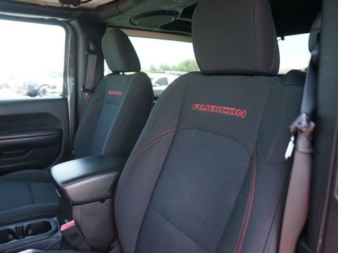 Used 2018 Jeep Wrangler Rubicon AWD/4WD image 10