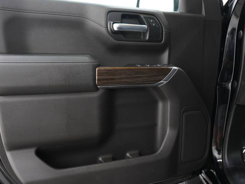 Used 2020 Chevrolet Silverado 1500 LT w/ All-Star Edition AWD/4WD image 17