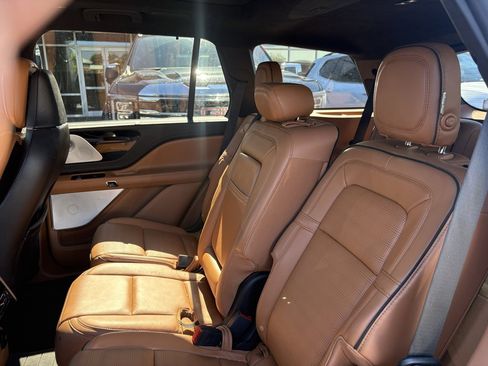 Used 2020 Lincoln Aviator Black Label w/ Dynamic Handling Package image 12