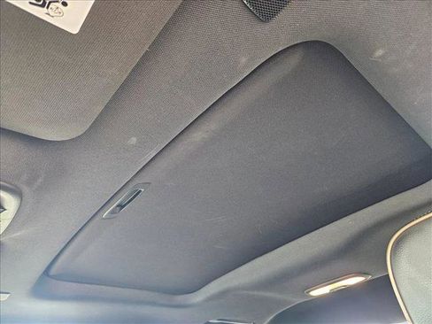 Used 2023 GMC Canyon Denali image 15