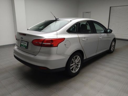 Used 2016 Ford Focus SE w/ SE Cold Weather Package FWD image 9