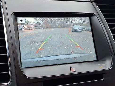 Used 2017 Ford Taurus SEL w/ Equipment Group 201A image 23