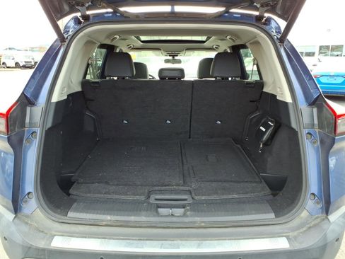 Used 2021 Nissan Rogue SV w/ Premium Package image 25