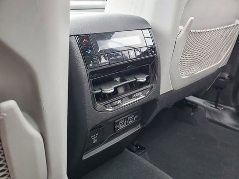 Certified 2022 Jeep Grand Cherokee Overland w/ Advanced Protech Group III image 28