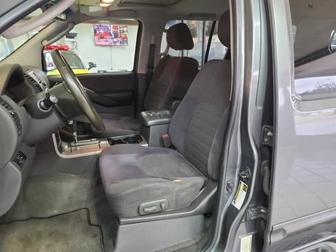 Used 2006 Nissan Pathfinder SE w/ (P01) Se Premium Pkg image 9