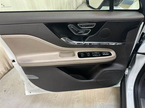 Used 2023 Lincoln Corsair AWD w/ Equipment Group 101A image 27