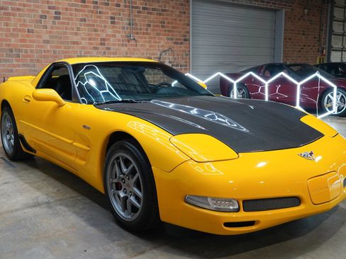 Used 2003 Chevrolet Corvette Z06 w/ Memory Package, 3 Drivers RWD image 21