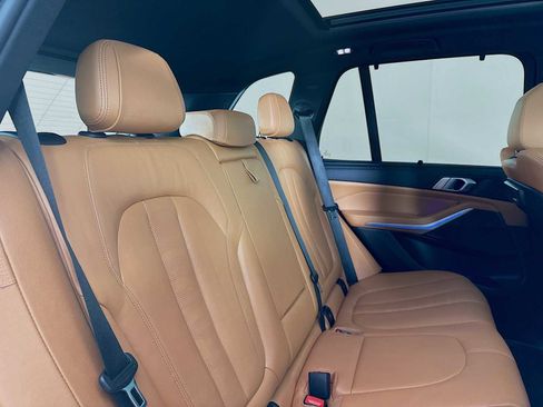 Used 2022 BMW X5 xDrive40i w/ M Sport Package image 26