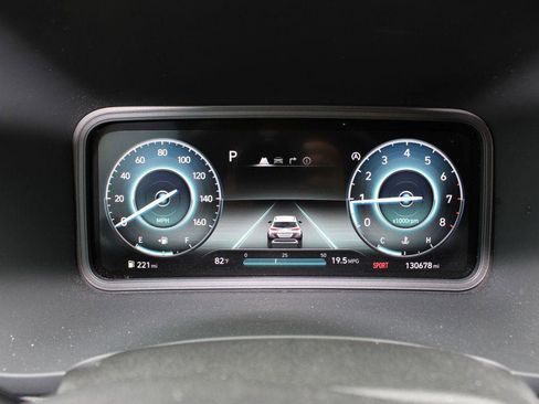 Used 2022 Hyundai Kona Limited FWD image 13