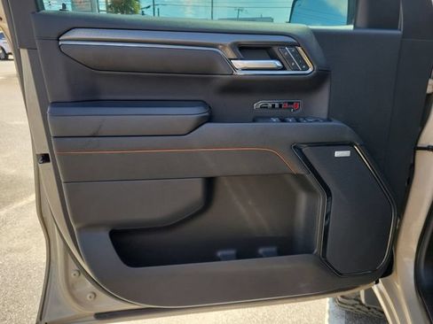 Used 2023 GMC Sierra 1500 AT4 w/ AT4 Premium Package AWD/4WD image 18