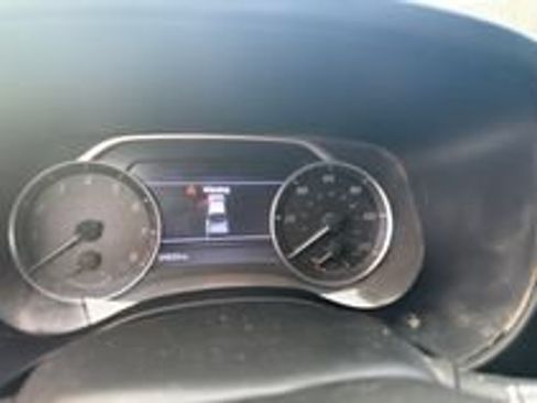 Used 2022 Nissan Frontier SV AWD/4WD image 6