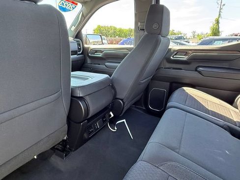 Used 2023 Chevrolet Silverado 1500 LT AWD/4WD image 27