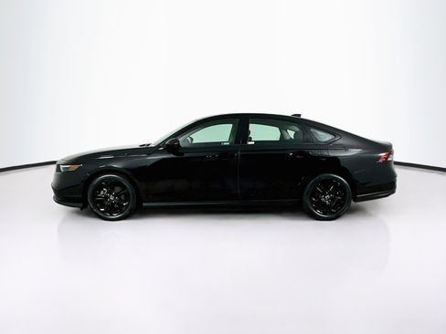Used 2025 Honda Accord SE image 4