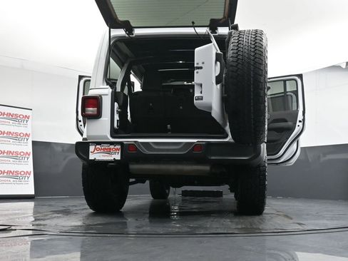 Used 2023 Jeep Wrangler Altitude image 47