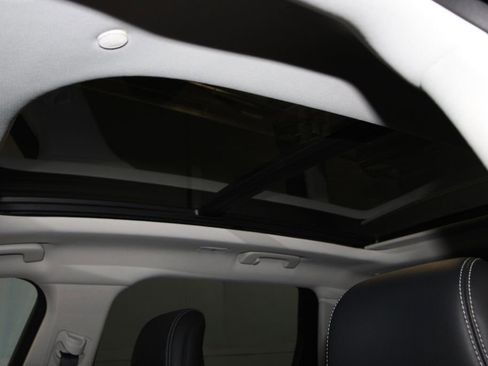 Used 2025 Lincoln Nautilus Premier w/ Equipment Group 102A image 23