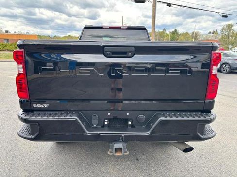 Used 2022 Chevrolet Silverado 2500 Custom AWD/4WD image 7