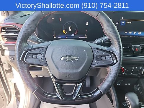Used 2024 Chevrolet TrailBlazer RS w/ Driver Confidence Package FWD image 10