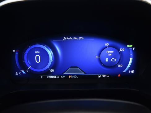 Used 2022 Ford Escape Titanium w/ Titanium Elite Package image 3