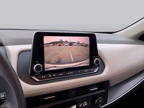Used 2023 Nissan Rogue SV FWD image 26