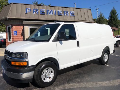 Used 2025 Chevrolet Express 2500 w/ Driver Convenience Package RWD image 10