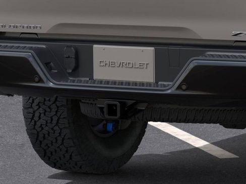 New 2026 Chevrolet Colorado ZR2 w/ Technology Package AWD/4WD image 17