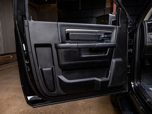 Used 2017 RAM 1500 Sport w/ Black Ram 1500 Sport Group image 31