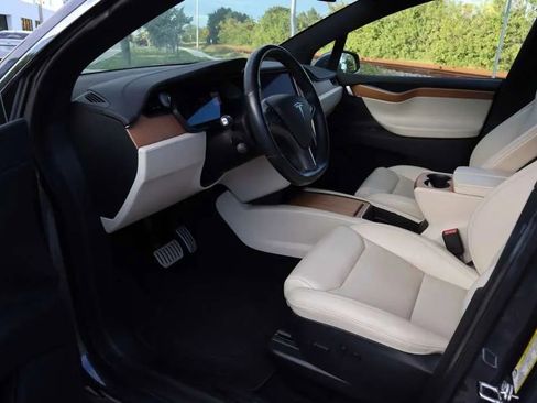 Used 2020 Tesla Model X Performance image 13