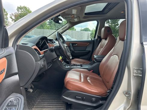 Used 2016 Chevrolet Traverse LT AWD/4WD image 9