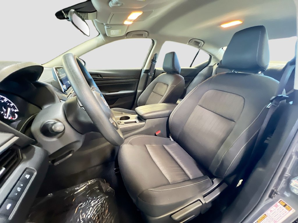 Used 2025 Nissan Altima 2.5 S FWD image 19