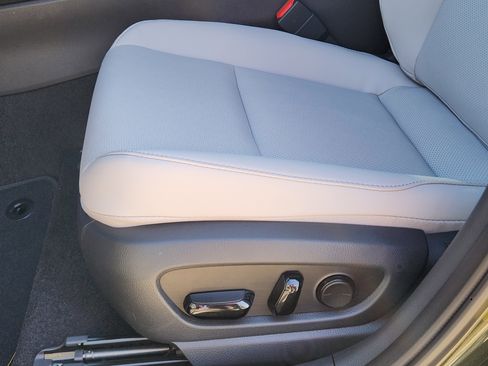 New 2026 Lexus UX 300h FWD image 18