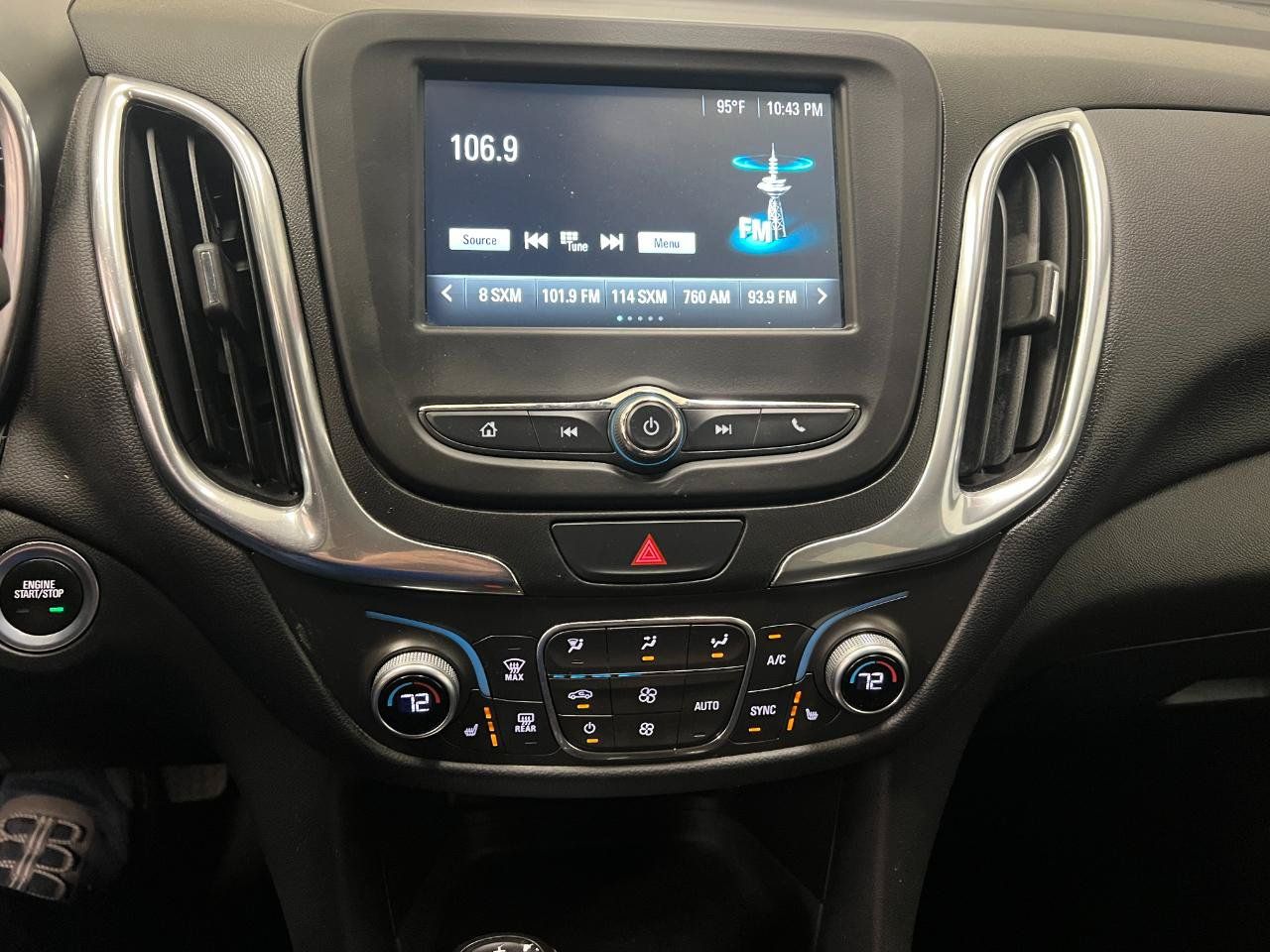 Used 2018 Chevrolet Equinox LT FWD image 42