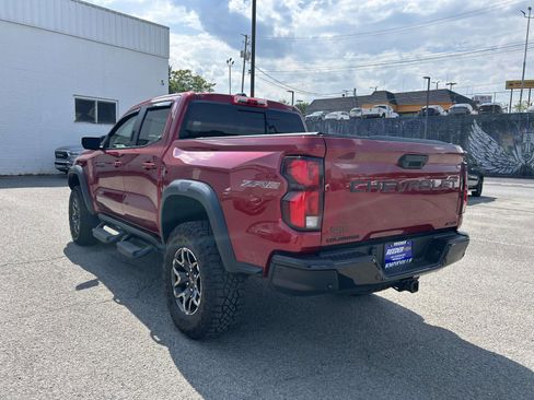 Used 2024 Chevrolet Colorado ZR2 w/ Technology Package AWD/4WD image 5
