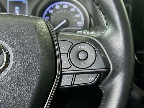 Used 2024 Toyota Camry SE w/ Convenience Package image 17