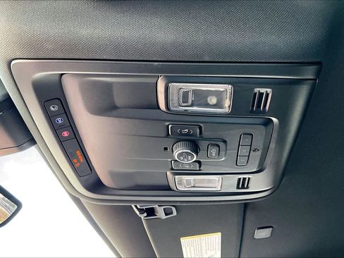 Used 2021 Chevrolet Tahoe High Country image 31