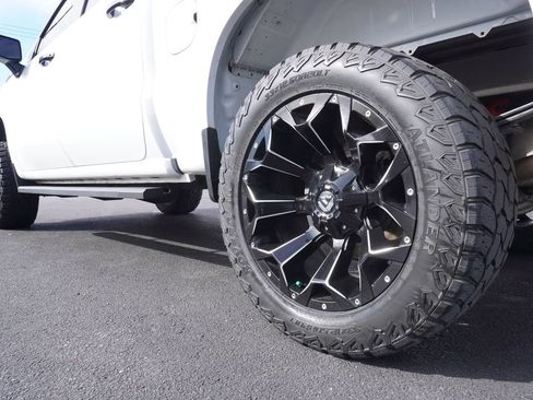 Certified 2022 Chevrolet Silverado 1500 LT Trail Boss image 6