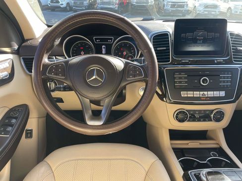 Used 2017 Mercedes-Benz GLS 450 4MATIC image 13