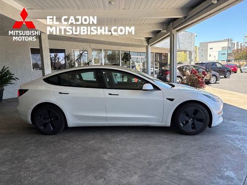 Used 2021 Tesla Model 3 Standard Range Plus RWD image 2