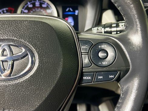 Used 2022 Toyota Corolla Cross LE FWD image 19