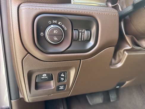 Used 2026 RAM 1500 Limited AWD/4WD image 29