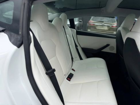Used 2025 Tesla Model 3 Long Range RWD image 17