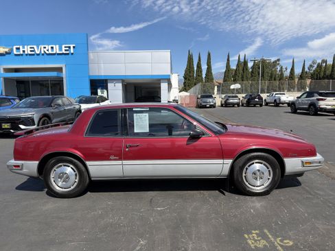 Used 1988 Buick Riviera Coupe FWD image 9