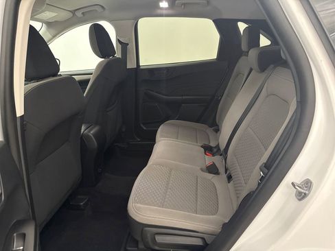 Used 2022 Ford Escape SE FWD image 9