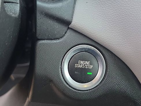 Used 2023 Chevrolet Equinox LS FWD image 14
