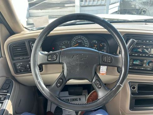 Used 2005 Chevrolet Tahoe LT w/ LT Preferred Equipment Group AWD/4WD image 16