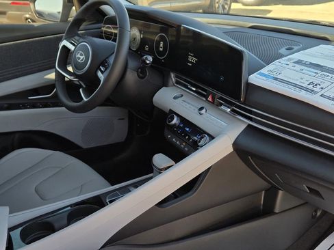 New 2026 Hyundai Elantra Limited image 8