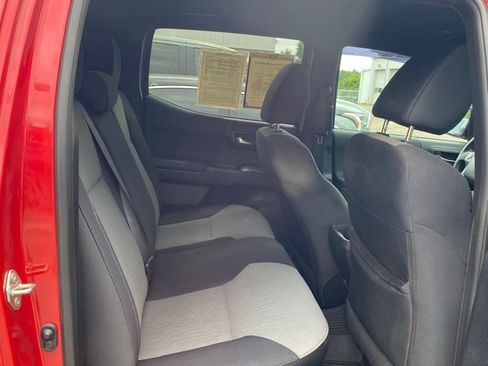 Used 2021 Toyota Tacoma TRD Off-Road w/ Technology Package RWD image 16