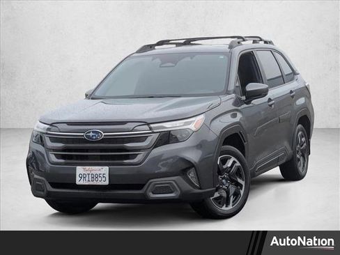 Used 2025 Subaru Forester Limited image 1