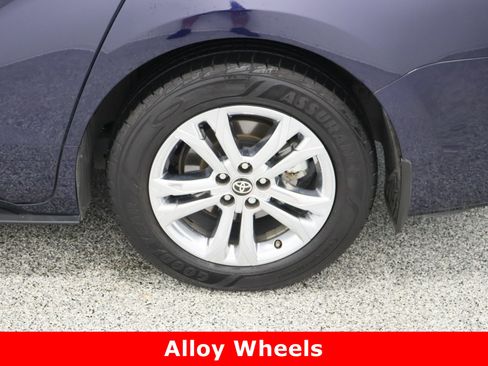 Used 2021 Toyota Sienna Platinum image 10