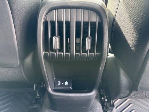 Used 2025 Hyundai Kona SEL image 32